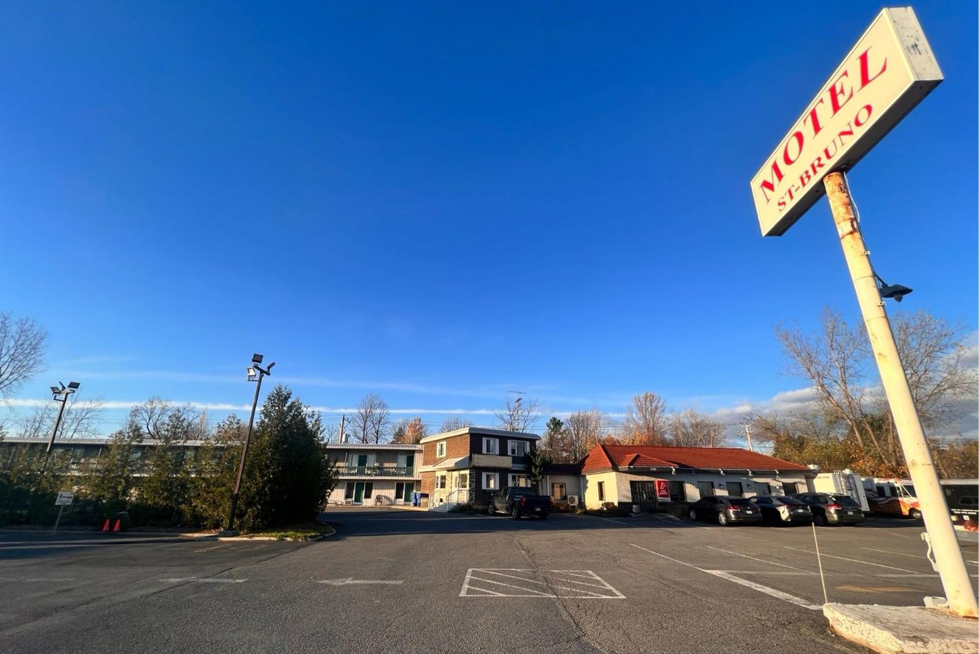 Motel Saint Bruno Saint-Bruno-de-Montarville Exterior foto