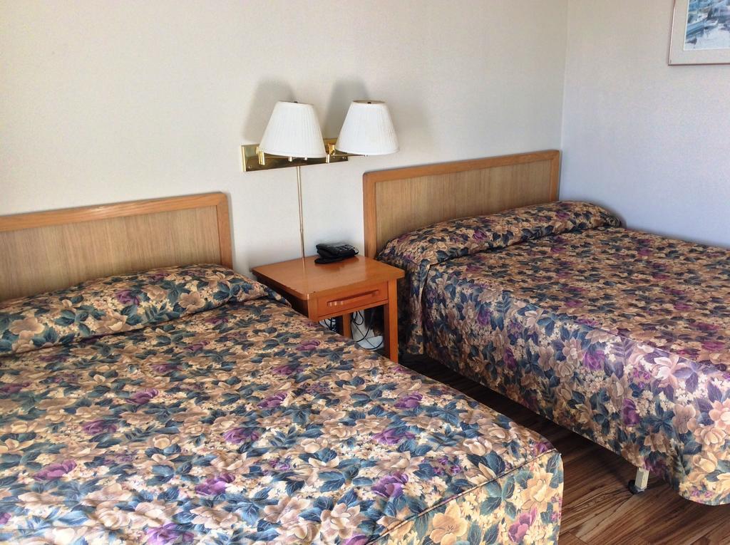 Motel Saint Bruno Saint-Bruno-de-Montarville Quarto foto