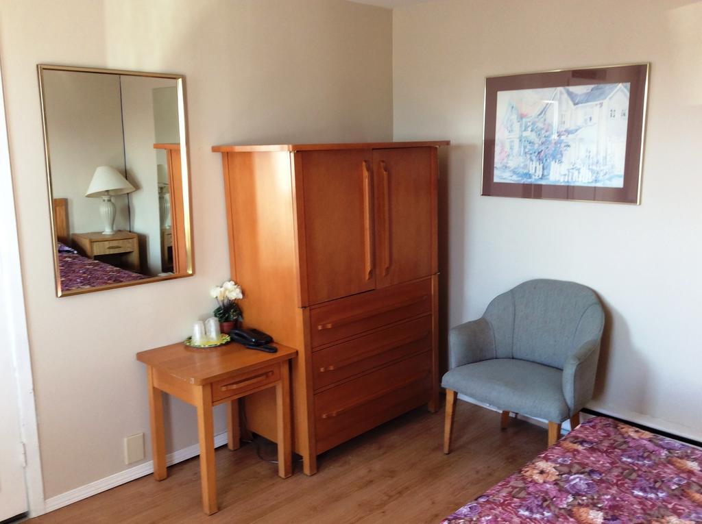 Motel Saint Bruno Saint-Bruno-de-Montarville Quarto foto