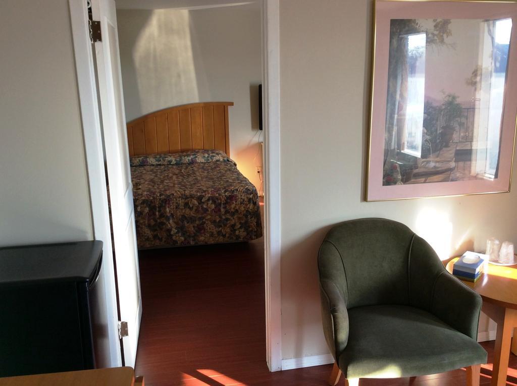 Motel Saint Bruno Saint-Bruno-de-Montarville Quarto foto